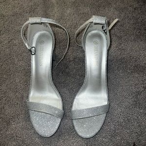 Gorgeous silver heels